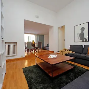 Amleto Apartment