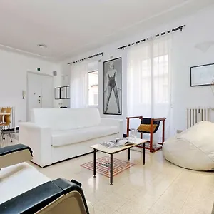 Clementina Apartment