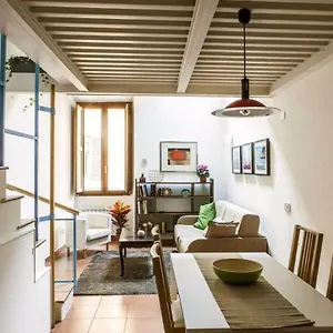 Cozy By The Vatican Apartment